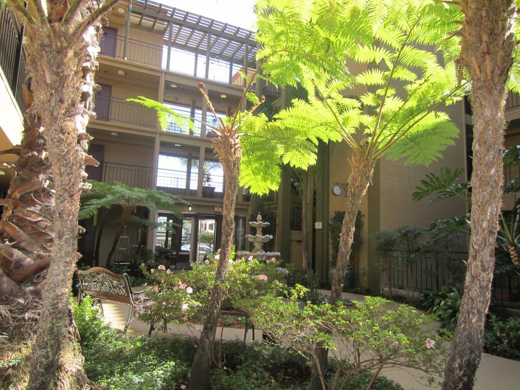 Quality Inn San Diego Downtown North Экстерьер фото