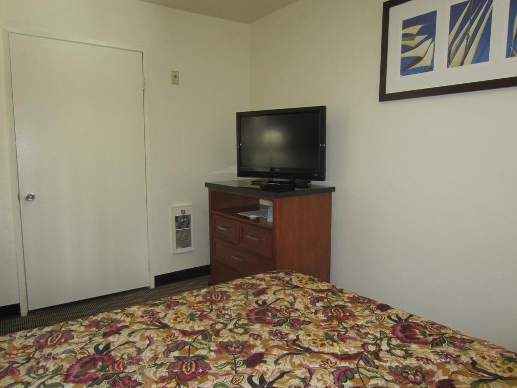Quality Inn San Diego Downtown North Экстерьер фото