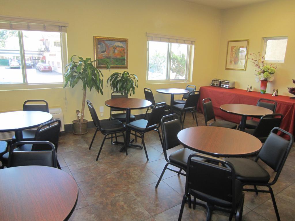Quality Inn San Diego Downtown North Экстерьер фото