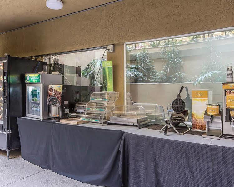 Quality Inn San Diego Downtown North Экстерьер фото