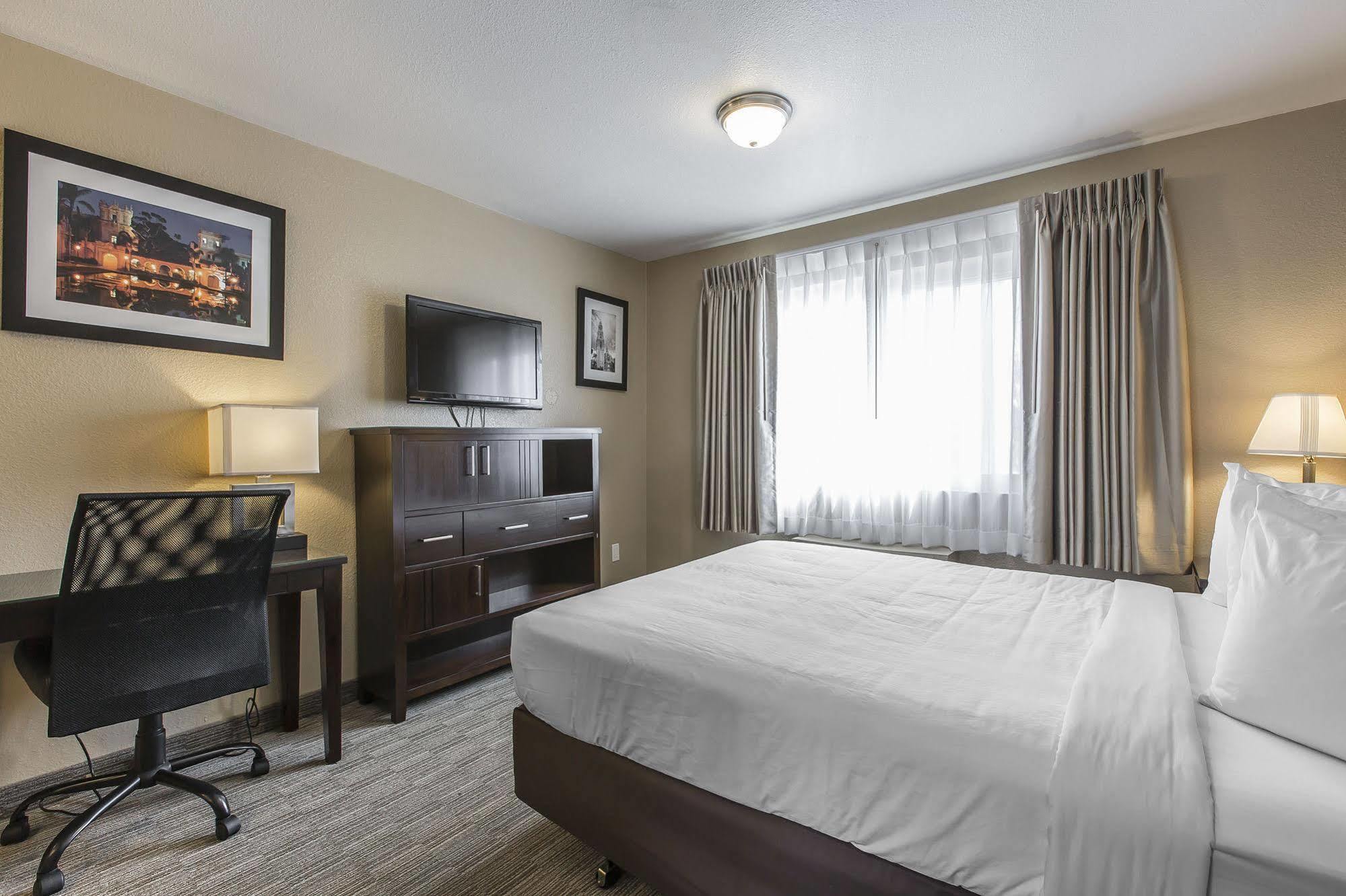 Quality Inn San Diego Downtown North Экстерьер фото