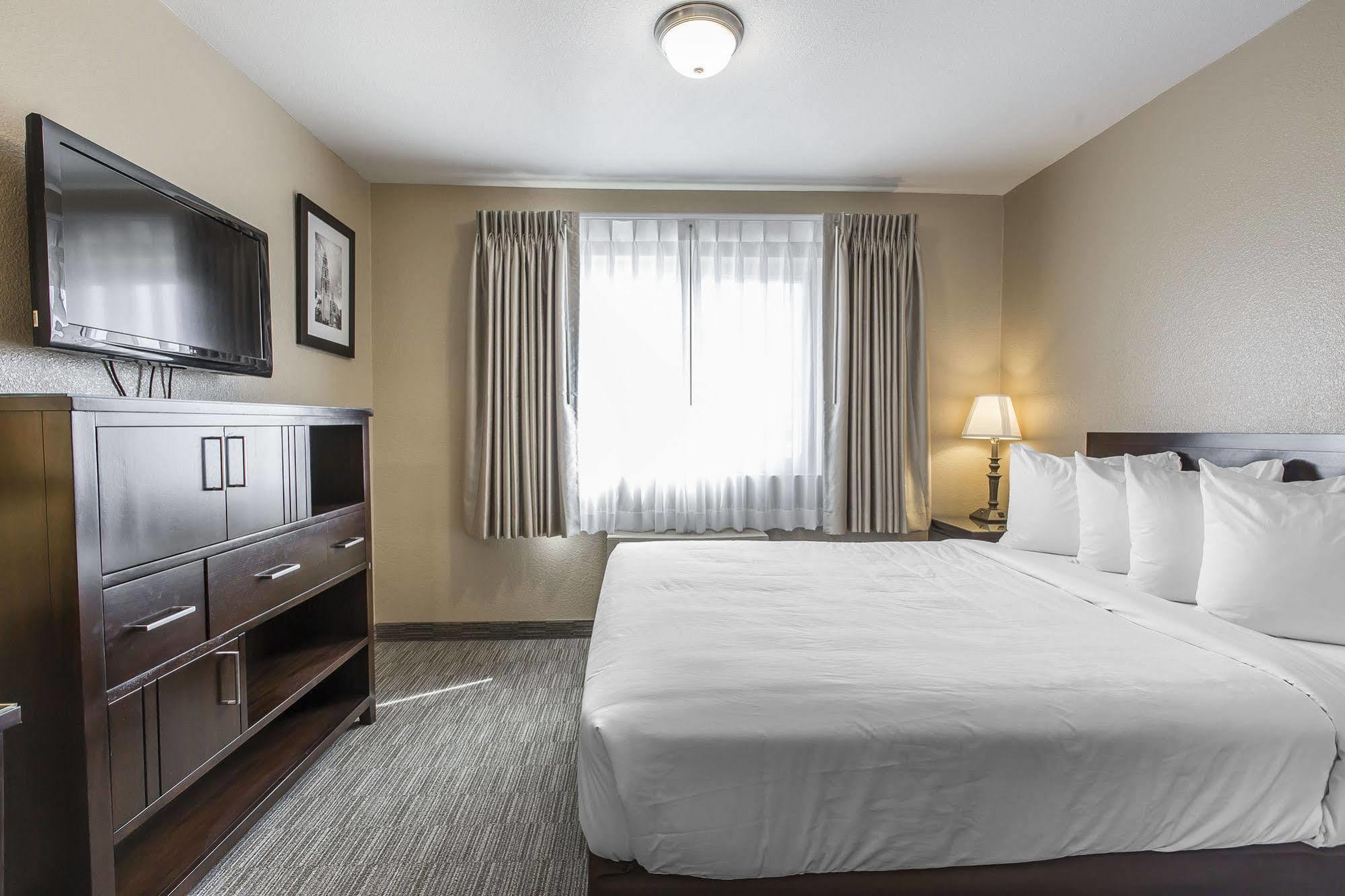 Quality Inn San Diego Downtown North Экстерьер фото