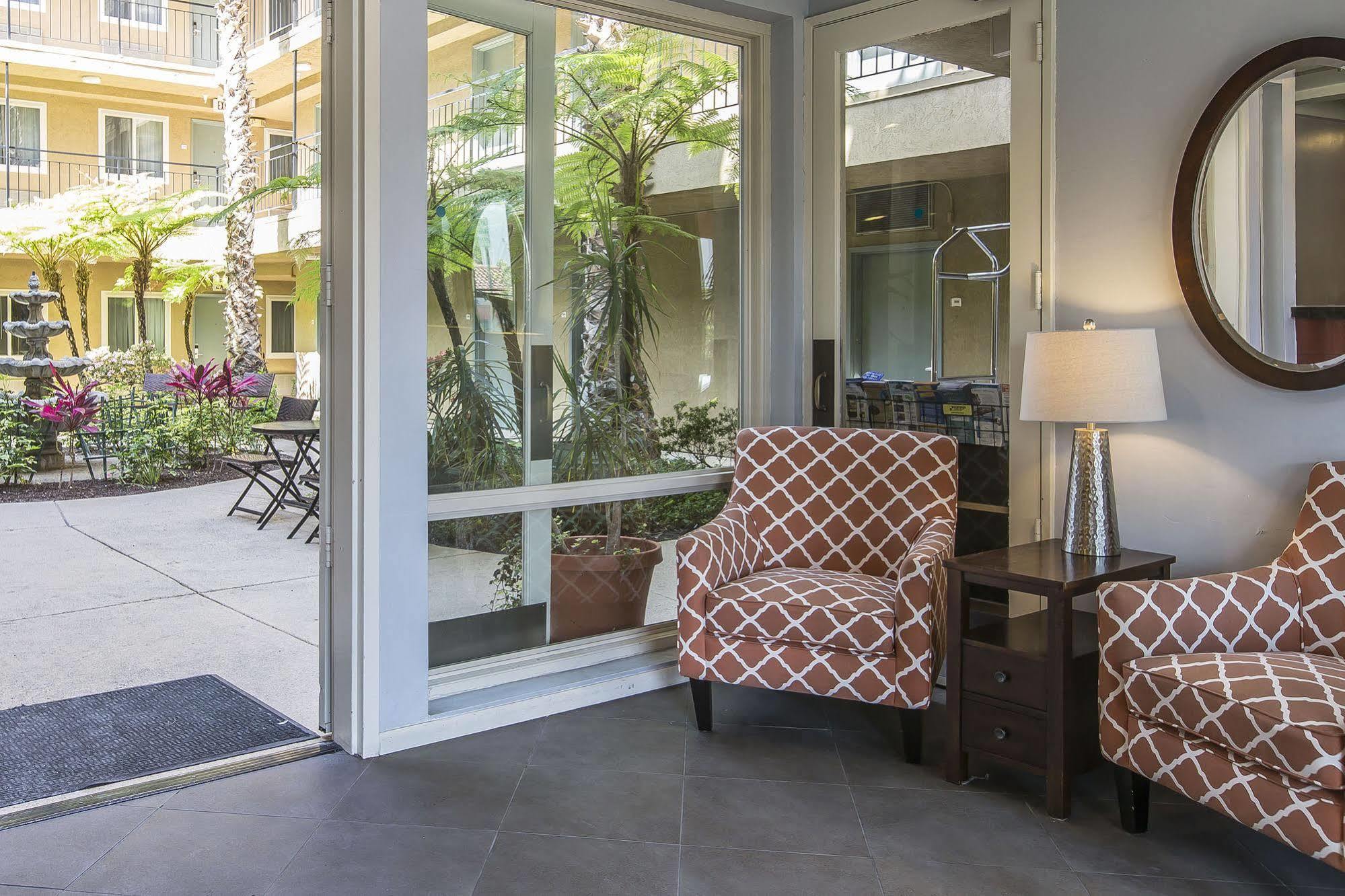 Quality Inn San Diego Downtown North Экстерьер фото
